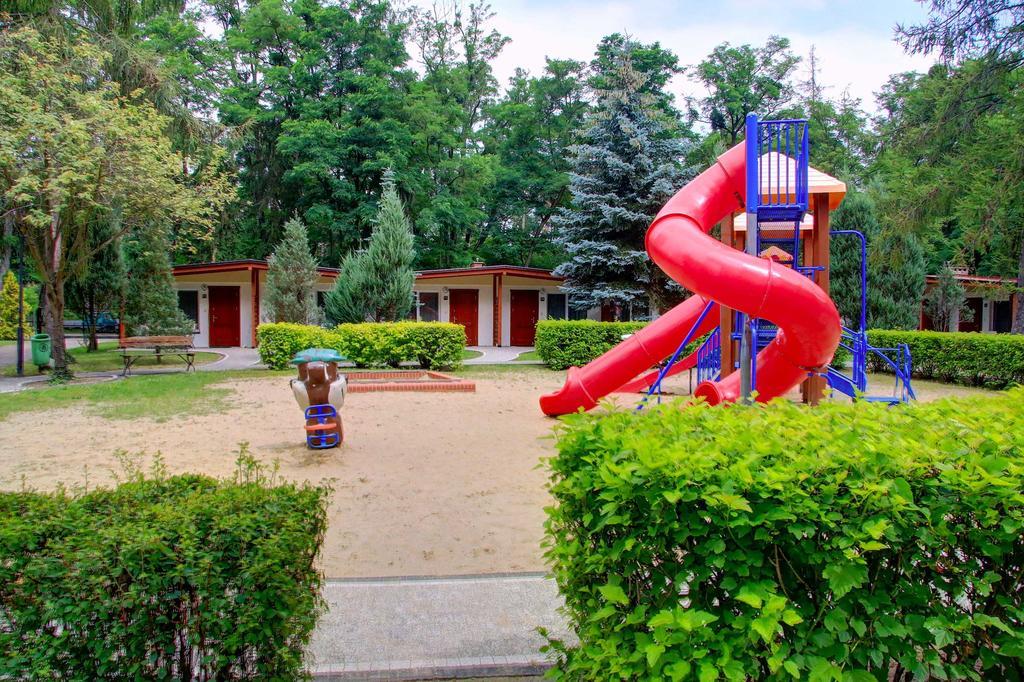 Hotel Kama Park Сєракув Екстер'єр фото