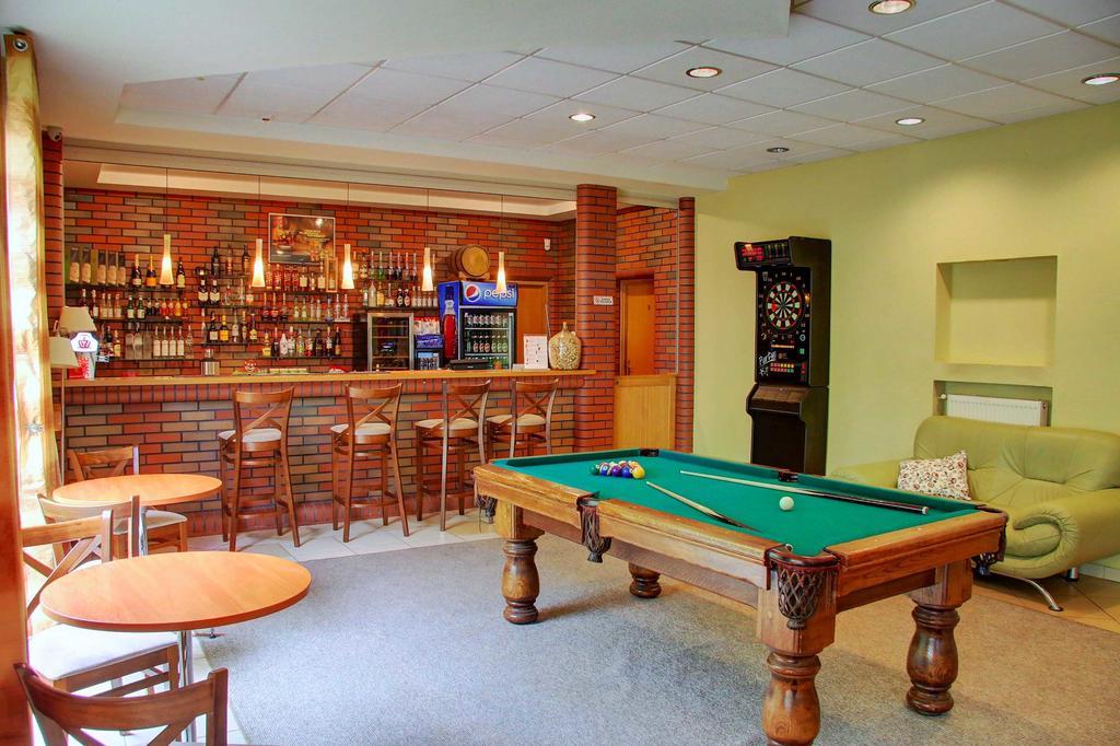 Hotel Kama Park Сєракув Екстер'єр фото