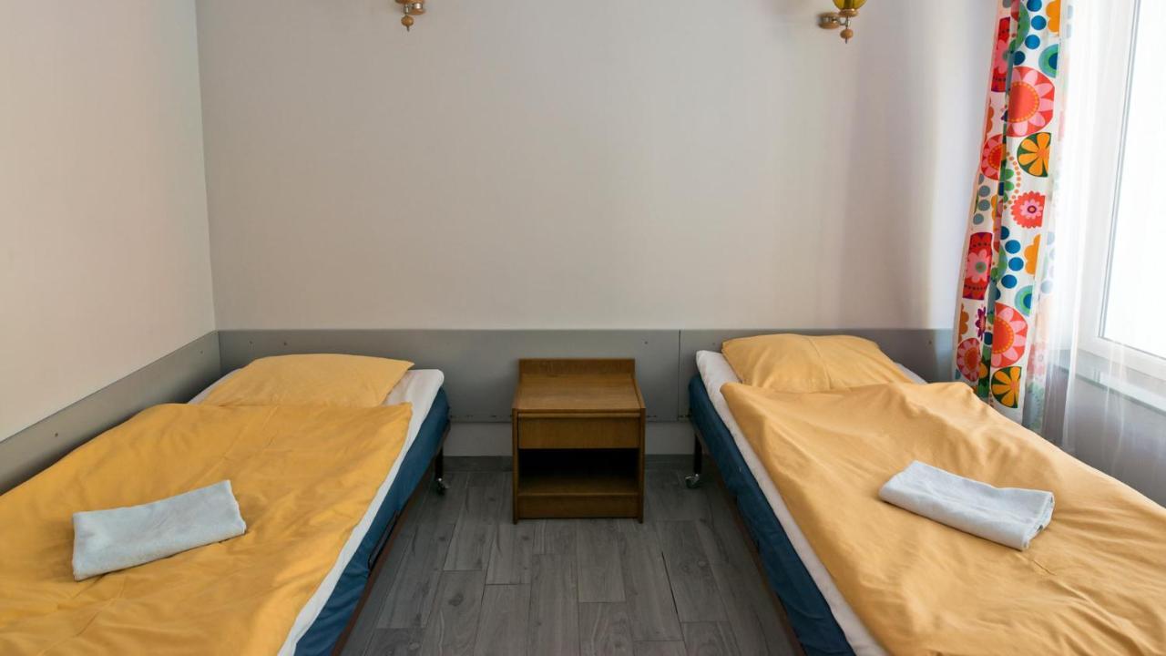 Hotel Kama Park Сєракув Екстер'єр фото